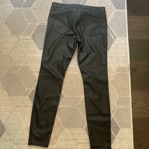 BLANK NYC | EUC Black Vegan Leather Skinny jeans - Picture 6 of 8